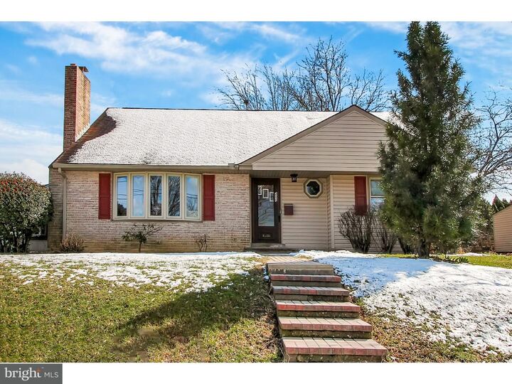 200 W Conestoga Street  New Holland PA 17557 photo