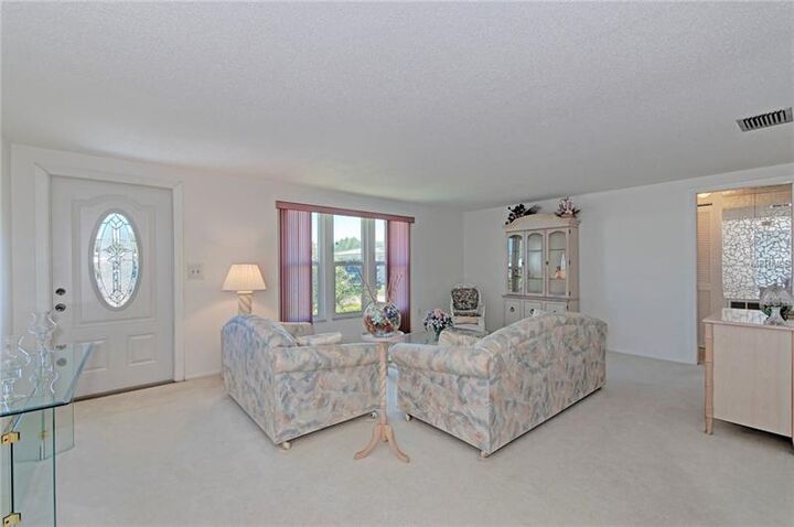 Property Photo: 616 Circlewood Drive S2-14 FL 34293