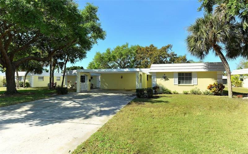 Property Photo:  5928 Driftwood Avenue 18  FL 34231 