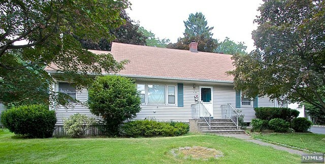 Property Photo:  4-20 River Road  NJ 07410 