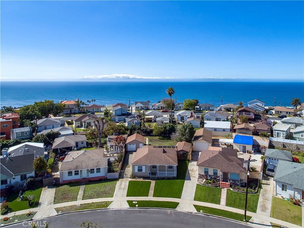 Property Photo:  2671 S Dolphin Street  CA 90731 