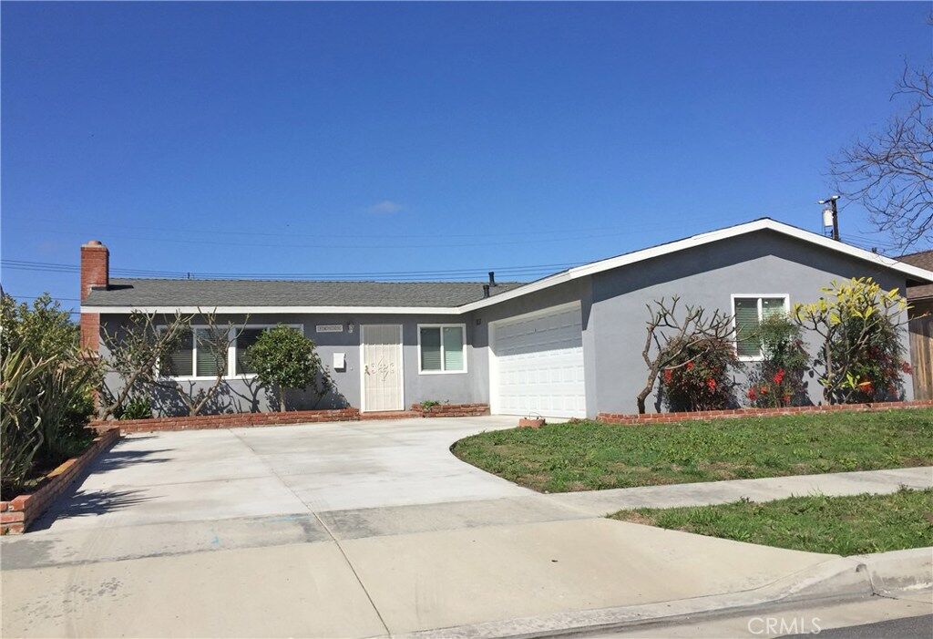 Property Photo: 14931 Oaktree Circle CA 92647