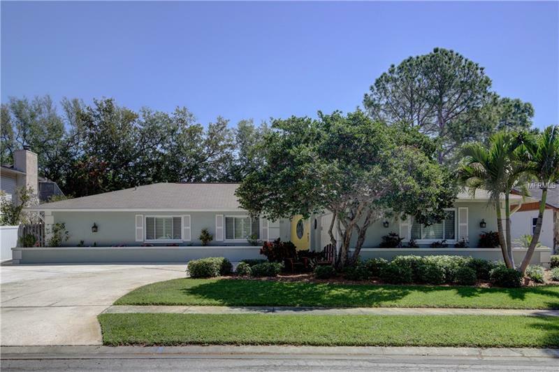 Property Photo: 13811 Spoonbill Lane FL 33762