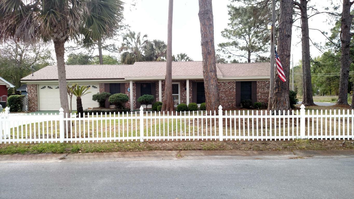 Property Photo: 3111 Lawton Court FL 32405