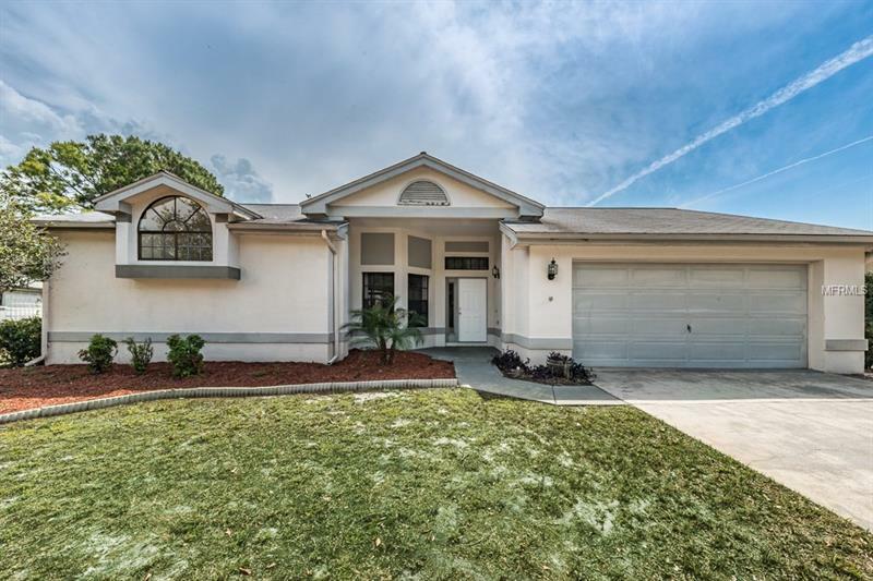 Property Photo:  8106 Golf Club Court  FL 34667 