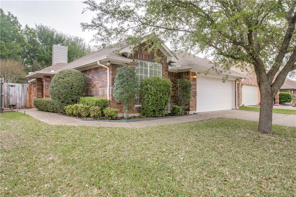 Property Photo:  4931 Highbank Drive  TX 76018 