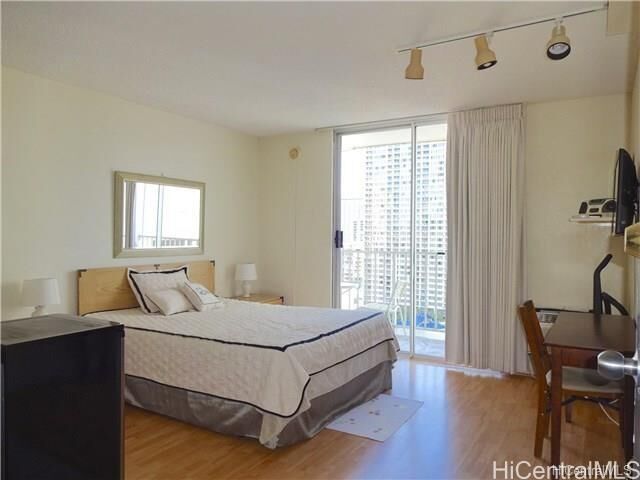 Property Photo:  1920 Ala Moana Boulevard 1702  HI 96815 