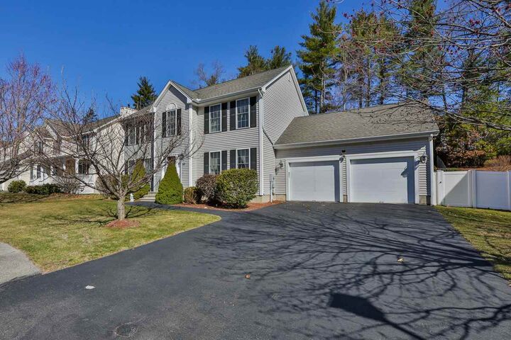 Property Photo: 40 Cherrywood Drive NH 03062