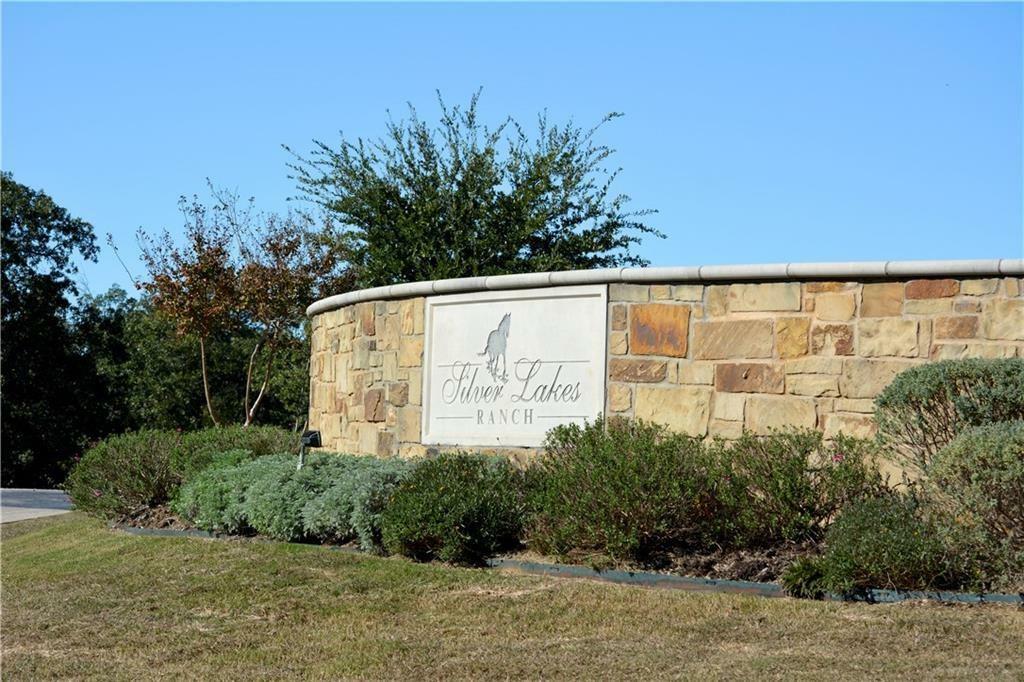 Property Photo:  544 Cross Timbers  TX 76230 