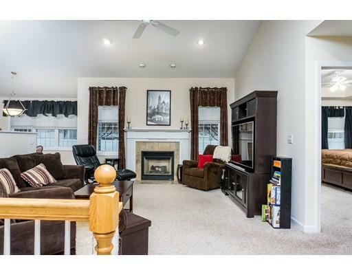 Property Photo: 10 Oakhill Cir 10 MA 01020