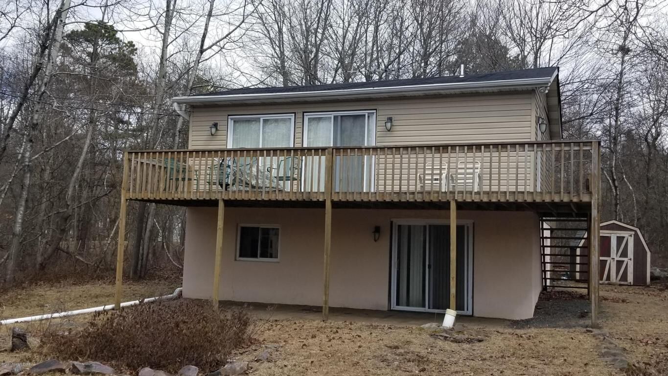 Property Photo: 375 Brier Crest Crest PA 18610