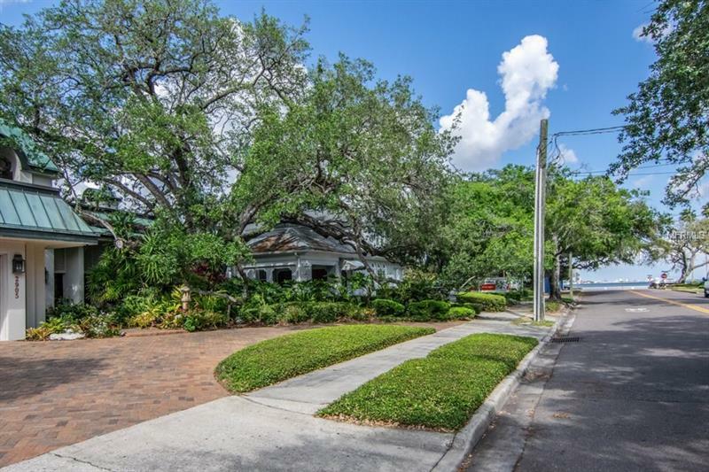 Property Photo:  2905 W Euclid Avenue  FL 33629 