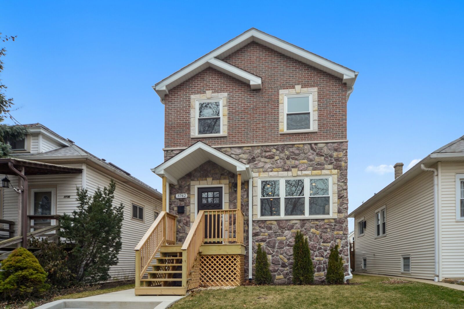 Property Photo: 3742 Osceola Avenue IL 60634