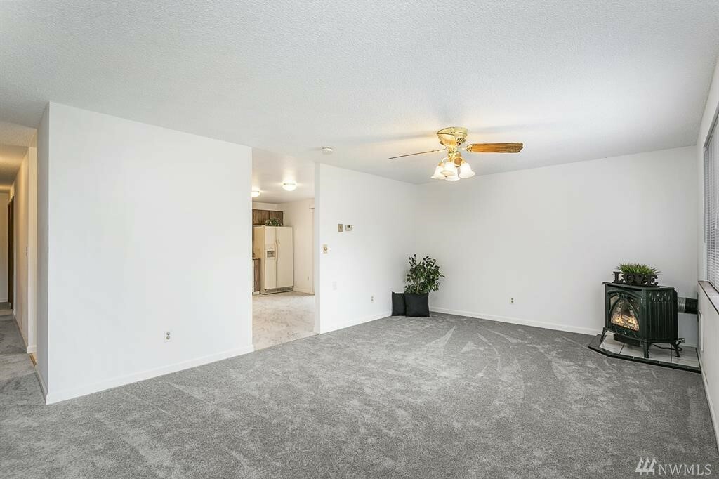 Property Photo: 7310 E Harrison St WA 98366