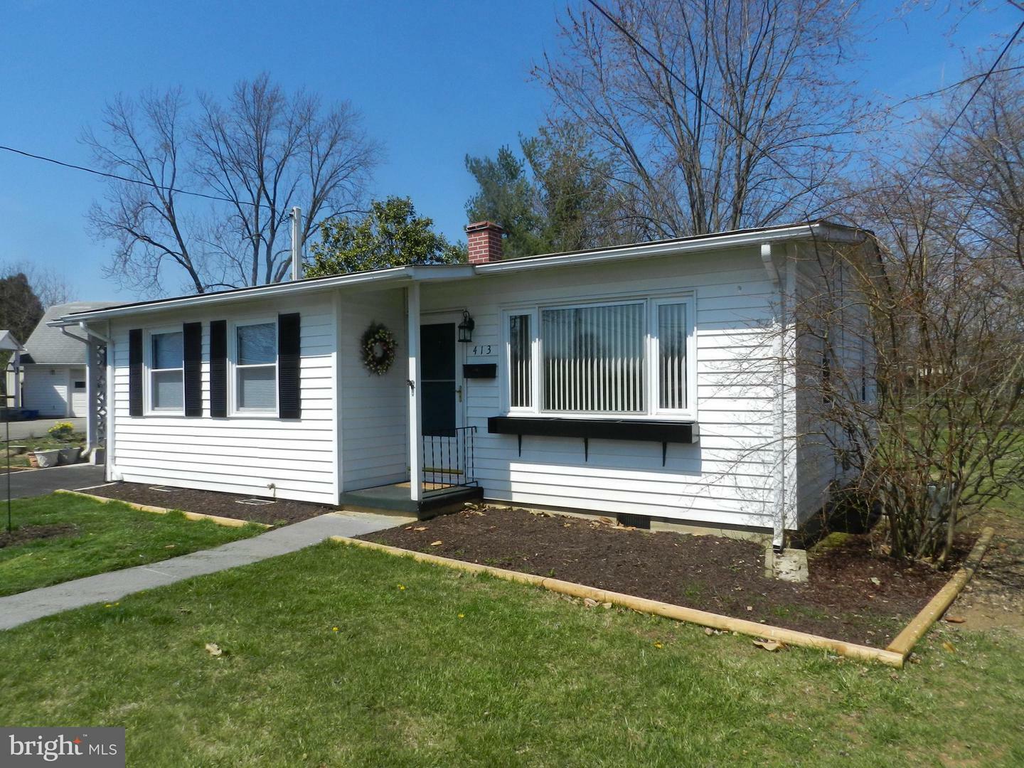 Property Photo:  413 Shenandoah Place  VA 22601 