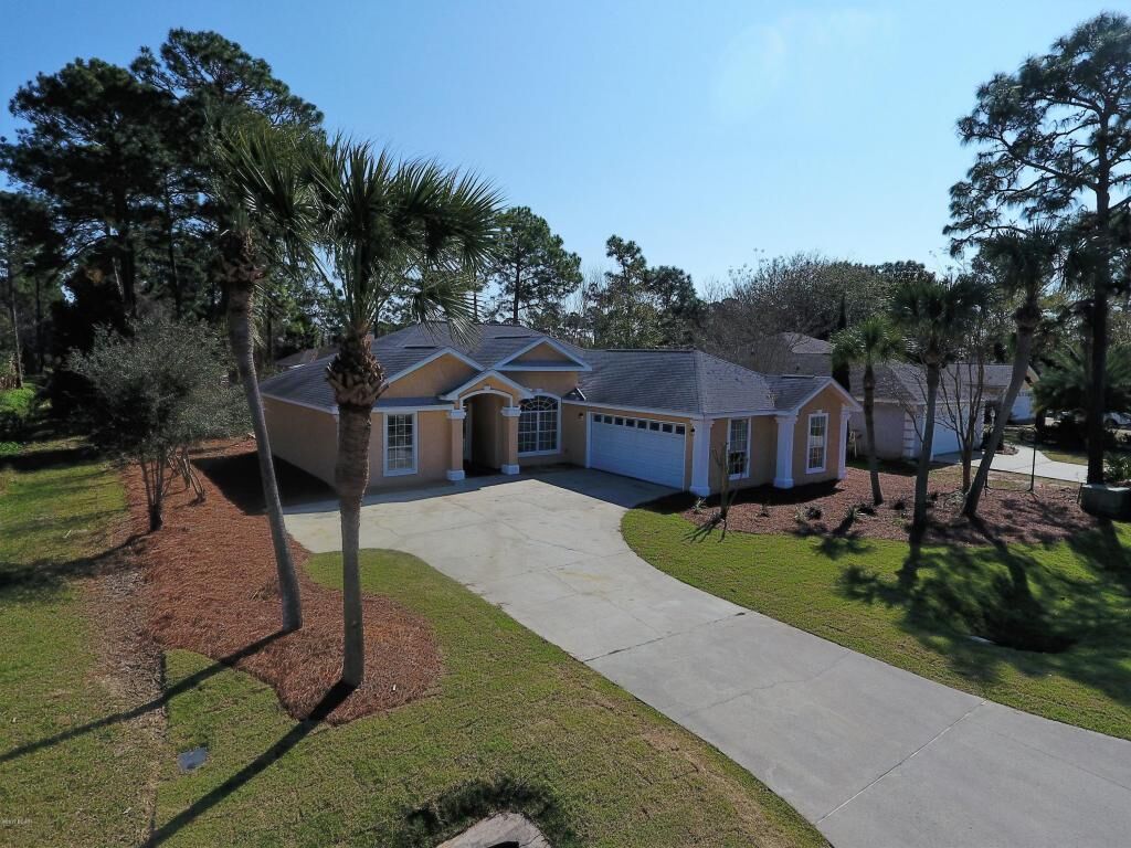 Property Photo: 233 Hidden Pines Drive FL 32408