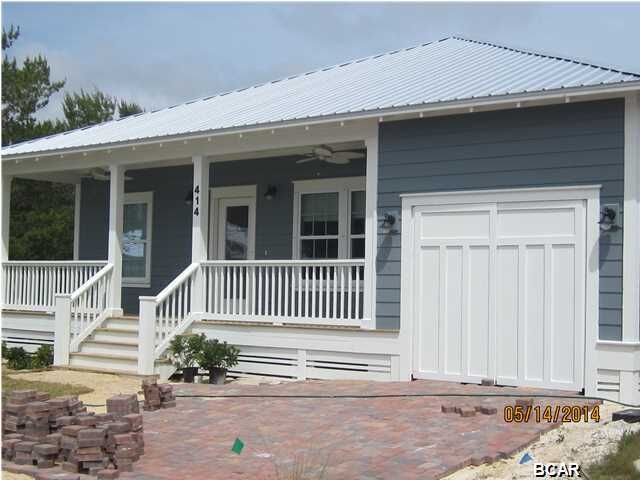 Property Photo: 414 Paradise Boulevard FL 32413