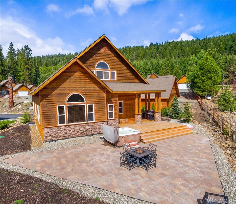 Property Photo:  242 Tiger Lilly Lane  WA 98940 