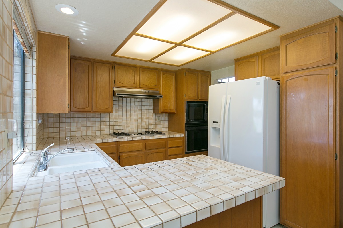 Property Photo: 621 Shanas CA 92024