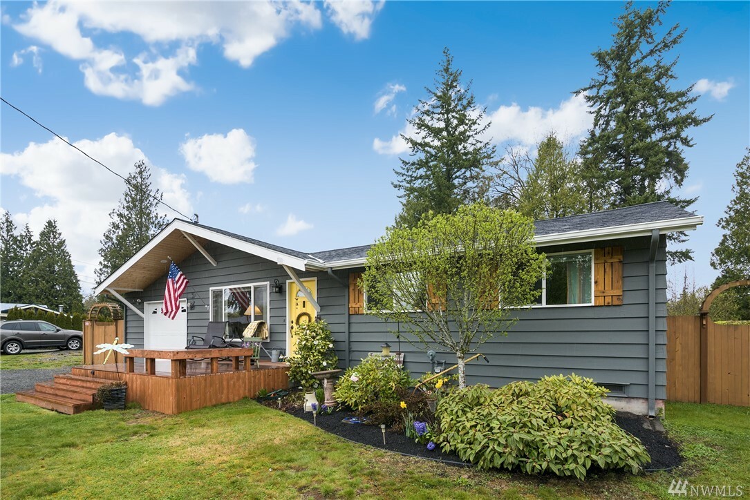 Property Photo: 4407 Shelby Rd WA 98087