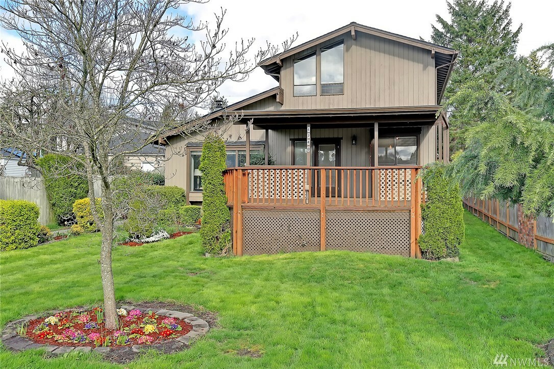 Property Photo: 4740 48th Ave SW WA 98116