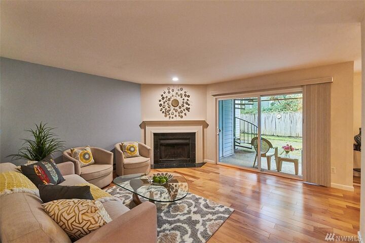 Property Photo:  4208 Factoria Blvd SE C9  WA 98006 