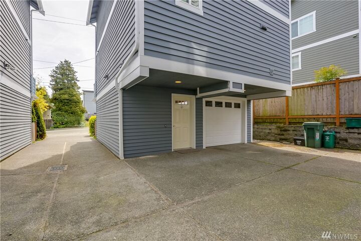 Property Photo:  912 NW 85th St  WA 98117 