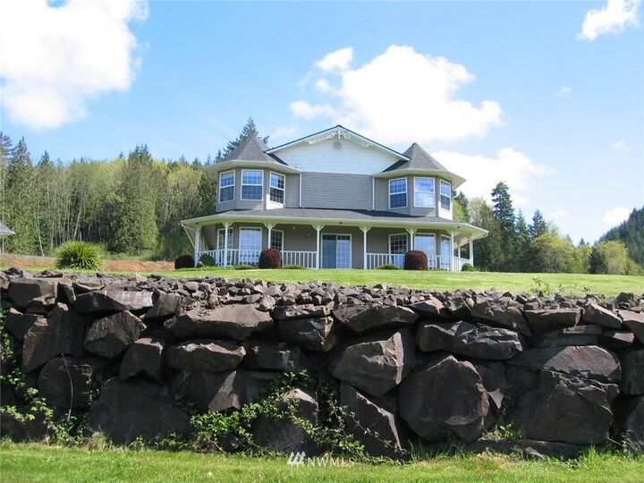 Property Photo:  517 E SR 4  WA 98612 