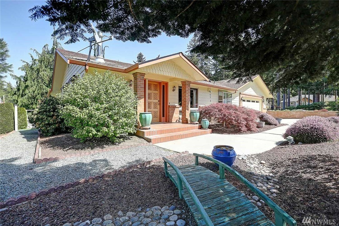 Property Photo:  381 Lorna Lane  WA 98282 