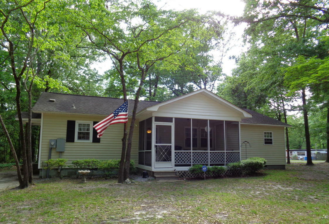 Property Photo:  208 Third Street  SC 29142 