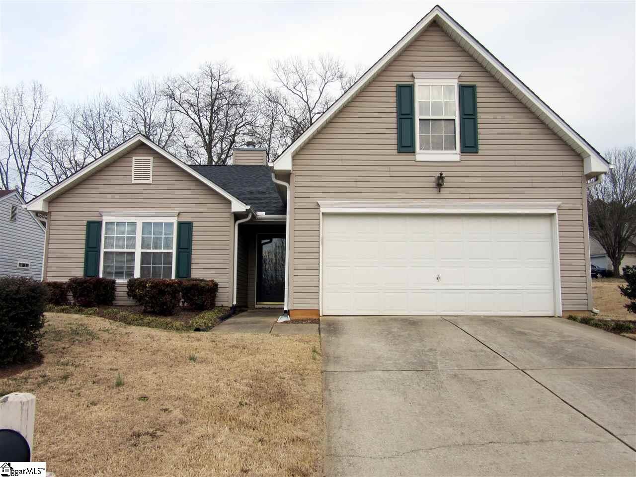 Property Photo: 504 Candlewick Court SC 29369
