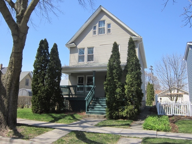 Property Photo:  311 E Lincoln Avenue  IL 60525 