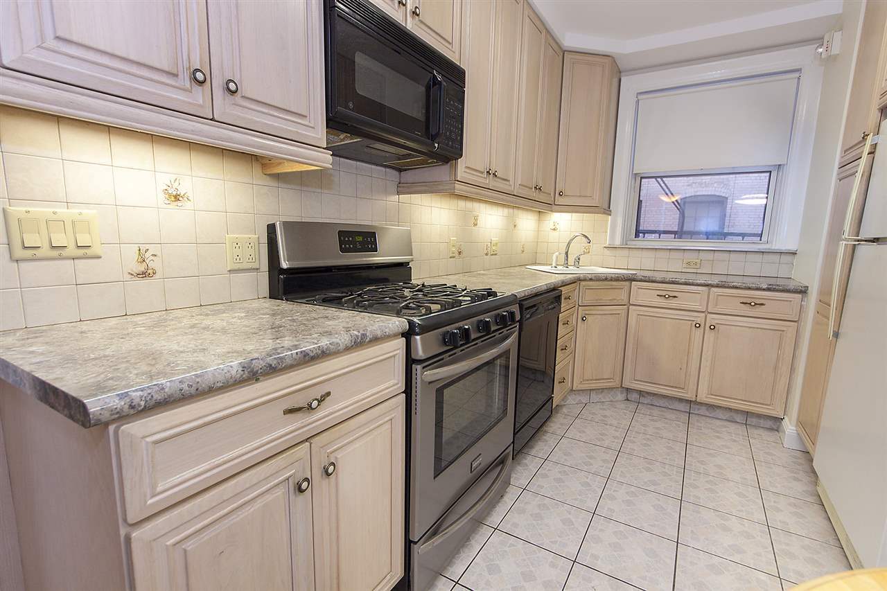 Property Photo: 1000 Hudson St 108 NJ 07030