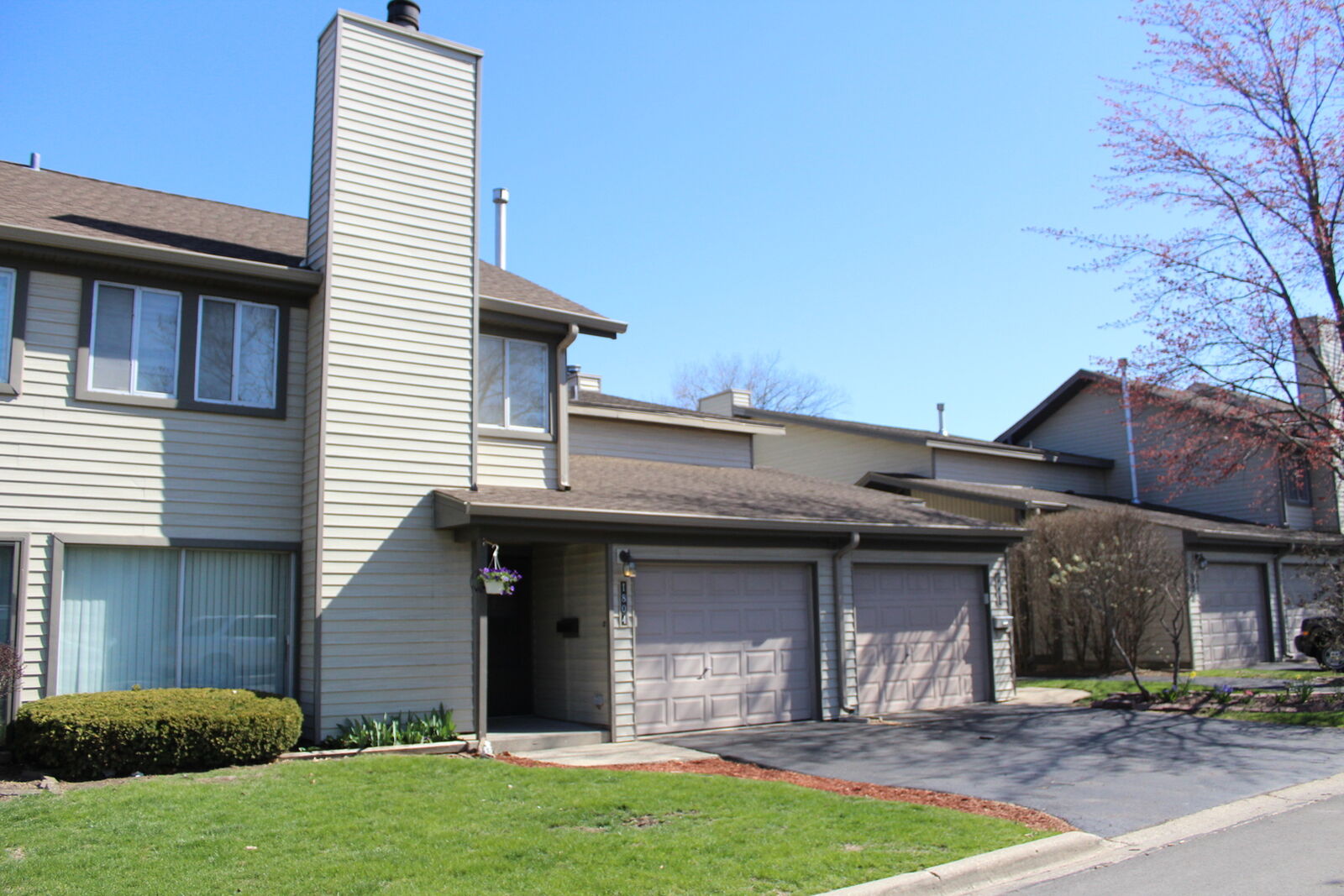 Property Photo:  1804 Breasted Avenue  IL 60516 