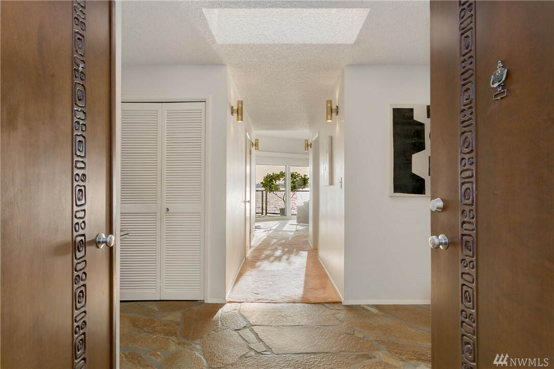 Property Photo:  5535 Lake Washington Blvd 309  WA 98033 