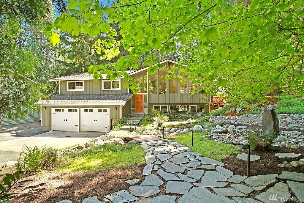 Property Photo:  19507 NE 162nd St  WA 98077 