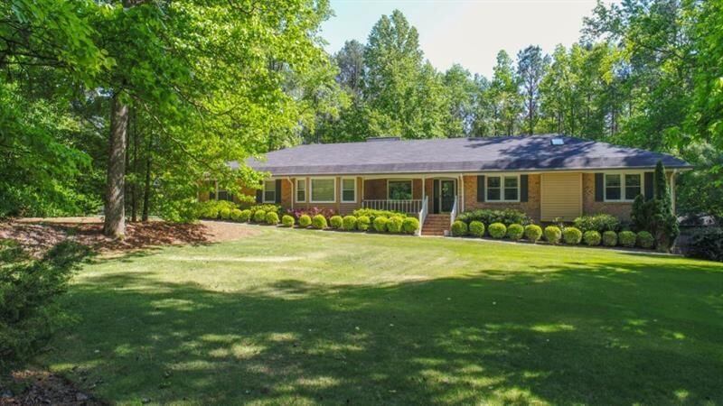 Property Photo:  1807 High Ridge Drive SW   30094 
