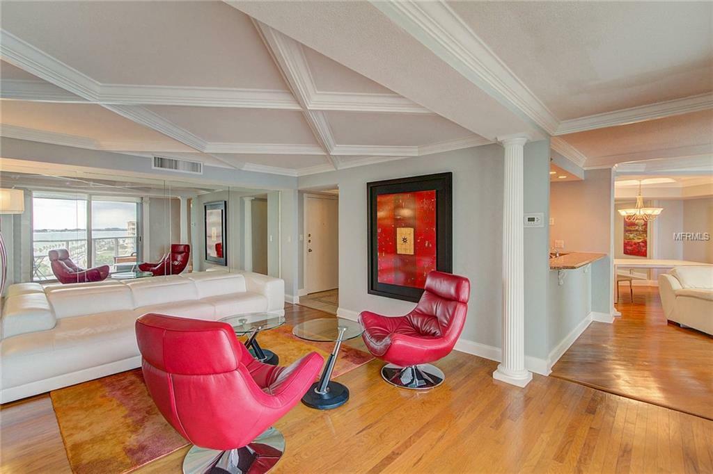 Property Photo: 1111 N Gulfstream Avenue 11E FL 34236