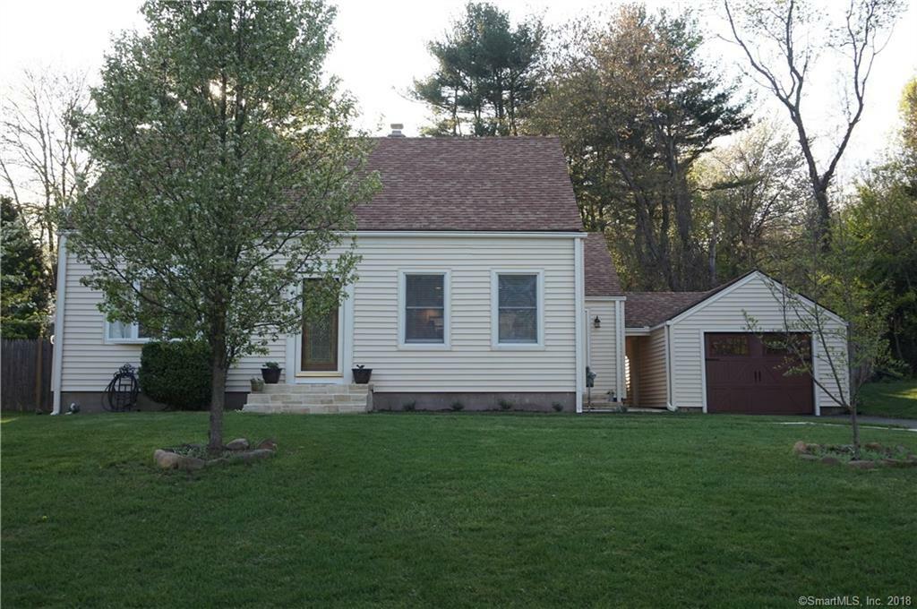 Property Photo:  56 Sidehill Road  CT 06517 