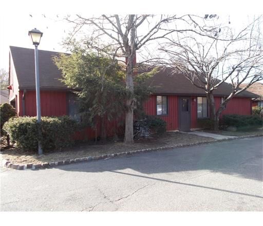Property Photo: 12 Sudbury Court NJ 08816