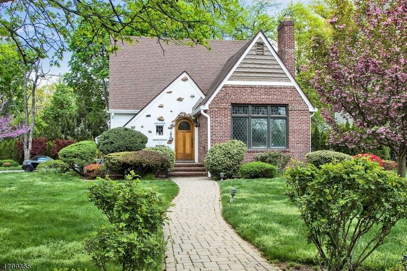 Property Photo: 111 Tudor Oval NJ 07090