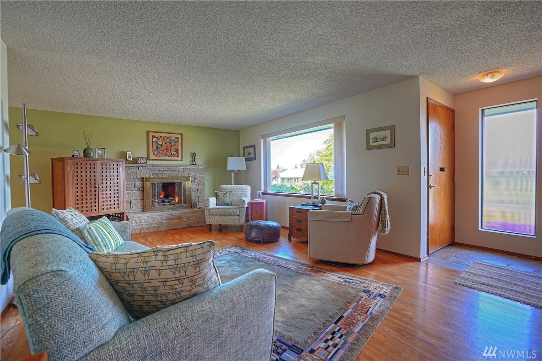 Property Photo: 1420 N Woodlawn WA 98406
