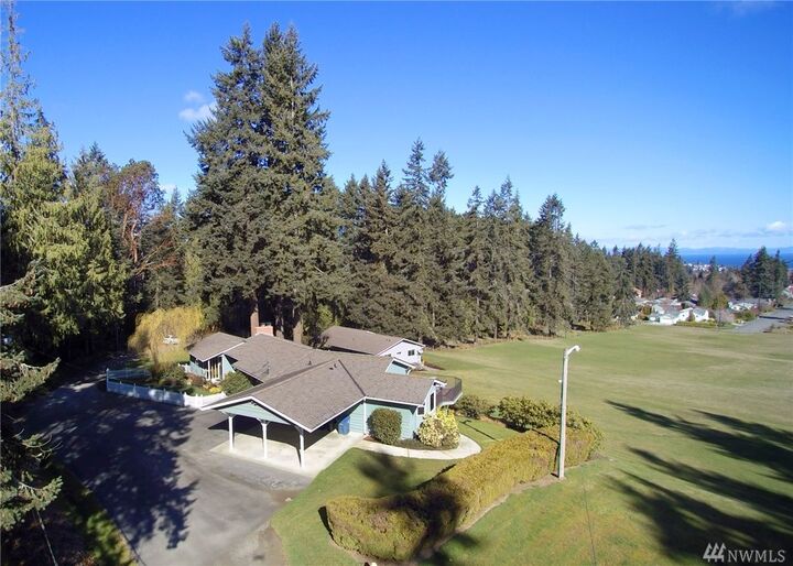 Property Photo:  2818 S Cherry St  WA 98362 