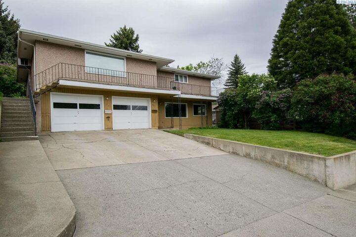 410-412 NW Sunset Drive  Pullman WA 99163 photo