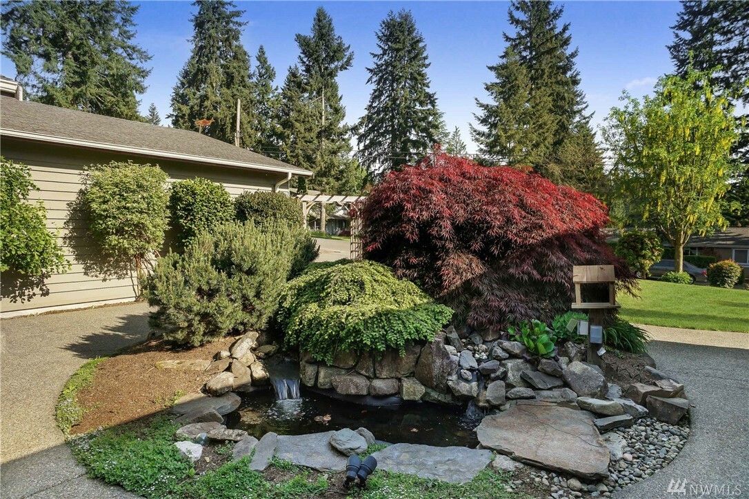 Property Photo:  16920 NE 100th St  WA 98052 