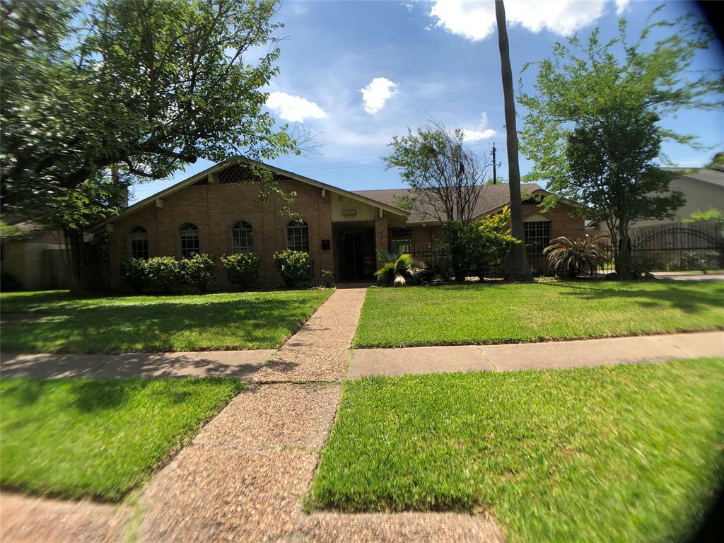 Property Photo: 386 Connaught Way TX 77015