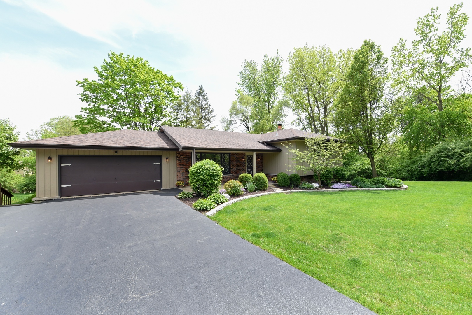 Property Photo:  8423 Crescent Court  IL 60480 