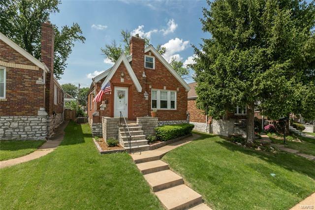 Property Photo: 5612 Pernod Avenue 63139