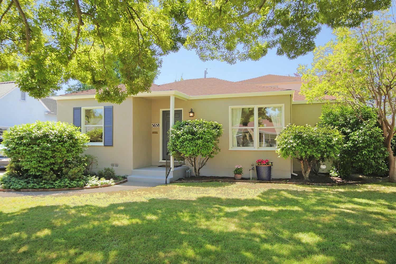 Property Photo:  5658 8th Avenue  CA 95820 