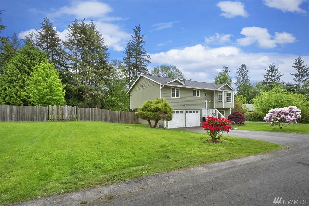 Property Photo: 230 Fern Meadows Lp SE WA 98366